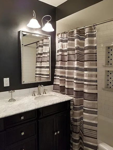 828 E Platte Ave — Photo 32