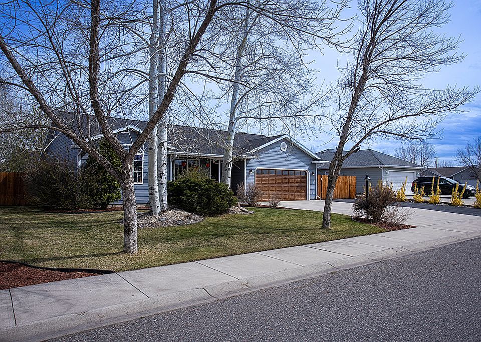 1st image of 28 Little Brook Ln