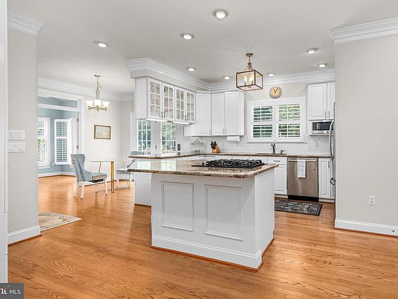 4th image of 3707 Purks Ct