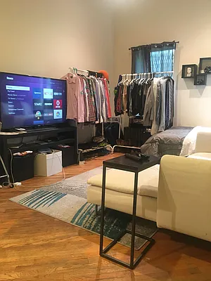 Rented by Meraki Realty LLC | media 7