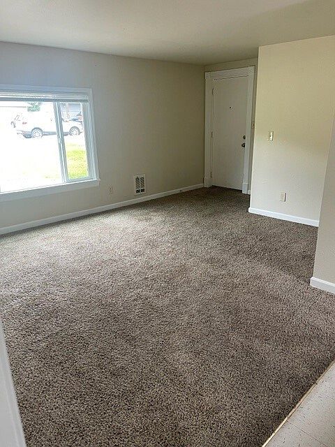 1st image of 123 W Birch St #1