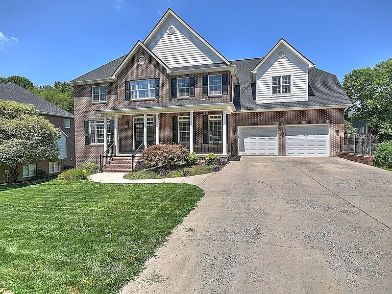 9 Wayland Ct — Photo 44
