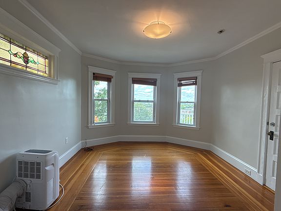 5th image of 209 Summer St #3