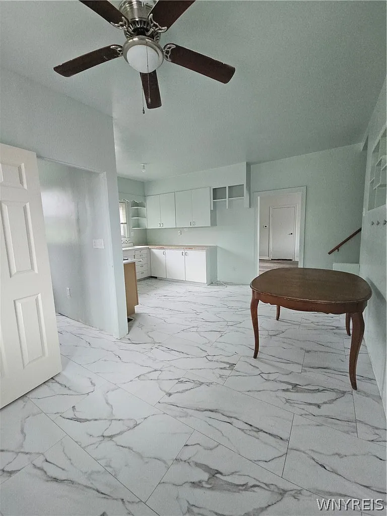 3 bed, 2.0 bath, 1761 sqft, $2,900 — Photo 3