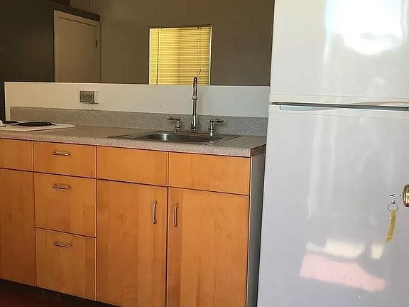 5th image of 443 E Delano St #10
