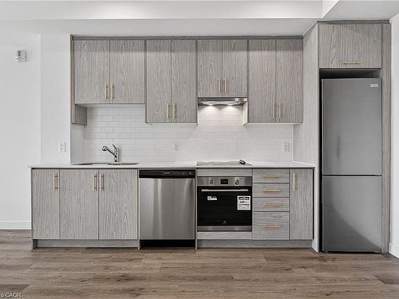 4th image of 461 Green Rd #321