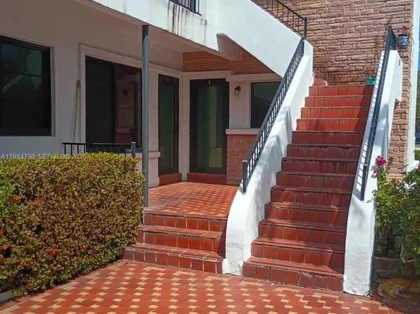 235 83rd St APT 4, Miami Beach, FL 33141