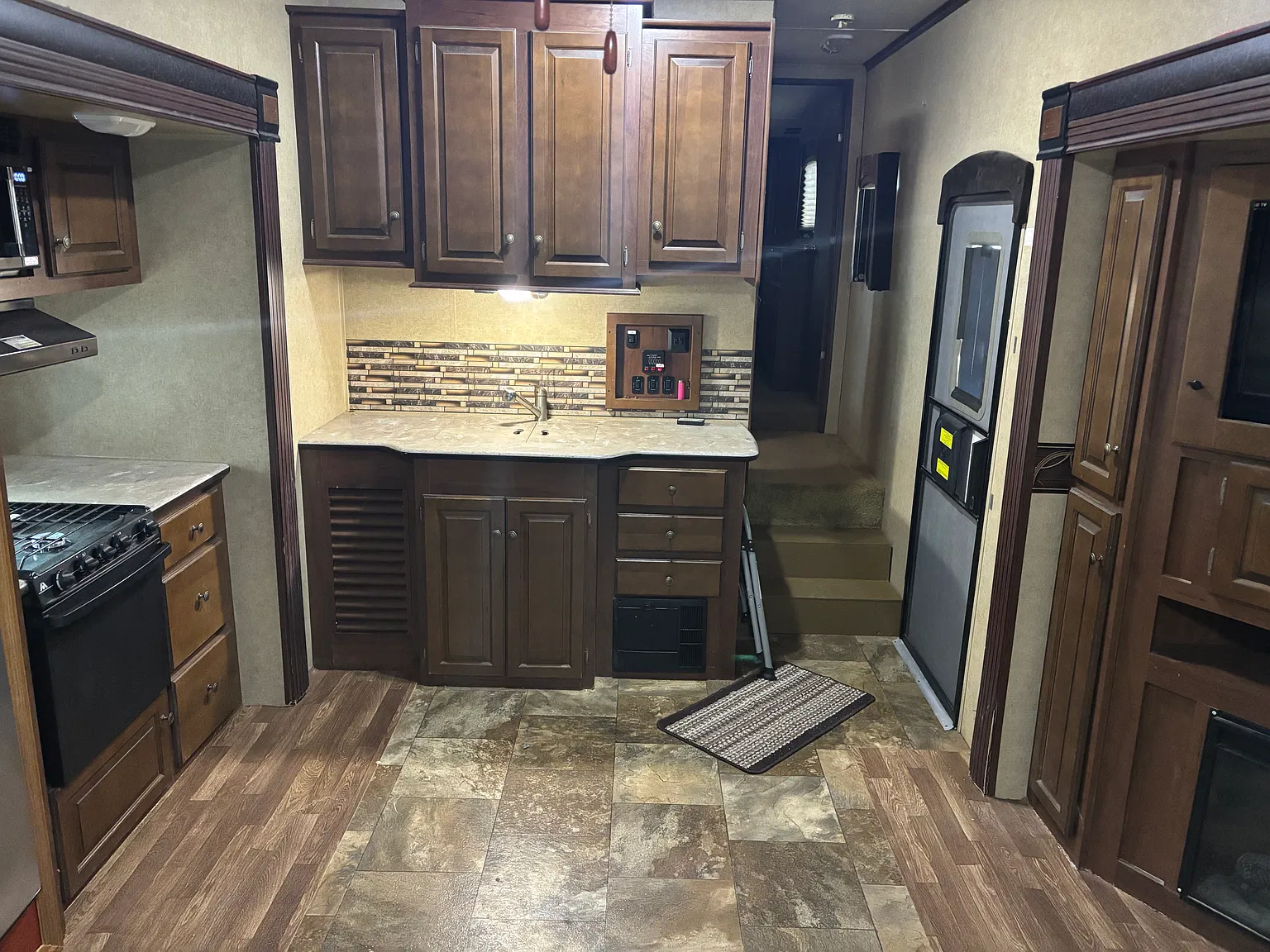 1142 Heron Ln — Photo 4