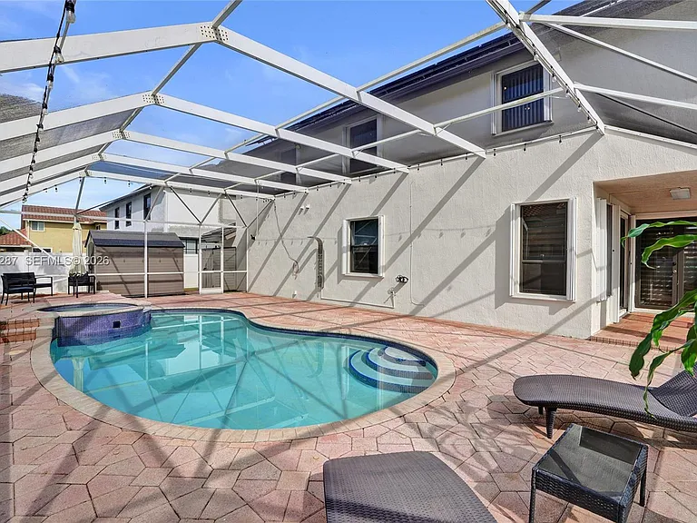 740 Cypress Pointe Dr E — Photo 30