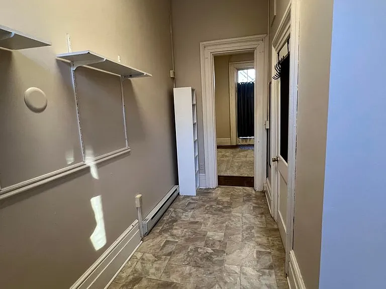146 W High St — Photo 8