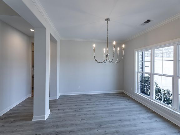 4th image of 24 Grays Hollow Dr #31
