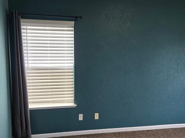 647 Vista Ct — Photo 16