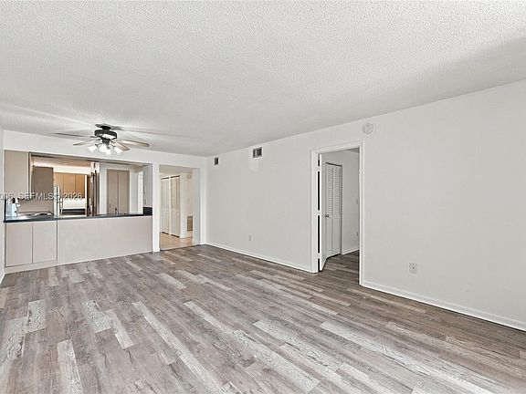 4th image of 6800 Cypress Rd APT 411