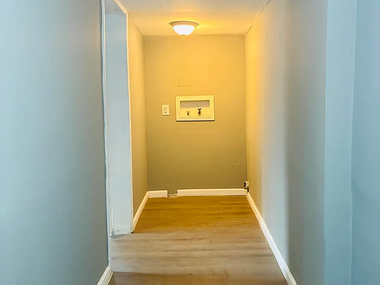 401 Gardner St — Photo 12