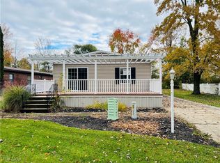 268 Twin Lake Dr, Elyria, OH 44035