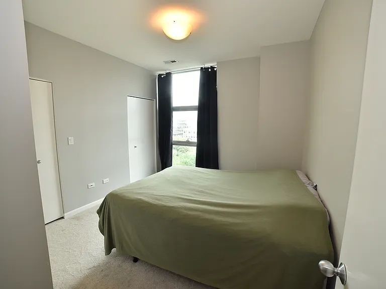 225 S Sangamon St #701 — Photo 9