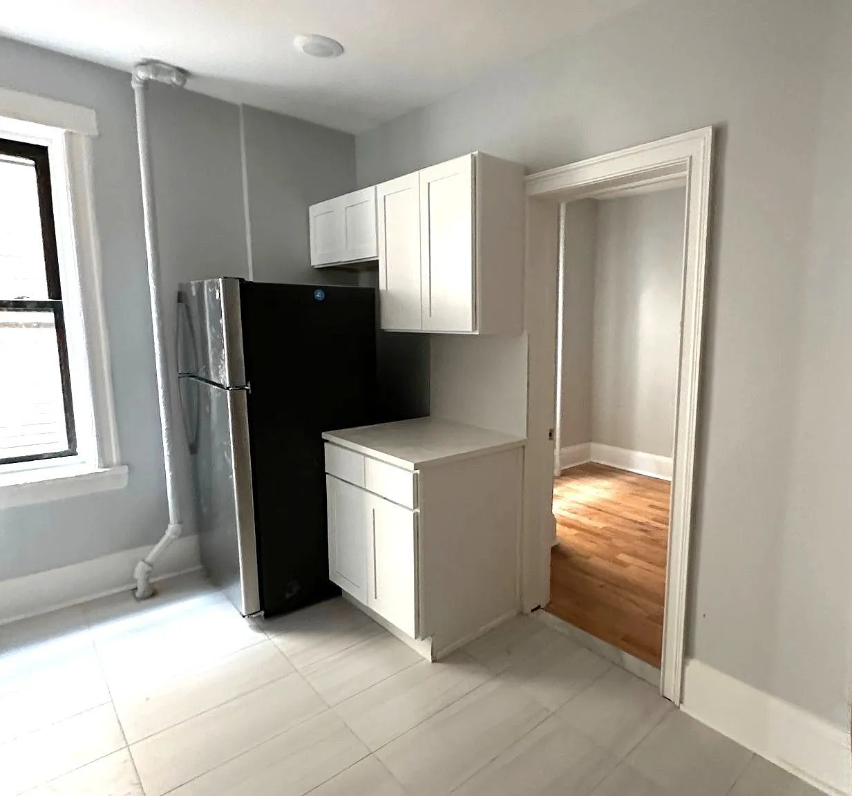 4603 Hudson Ave — Photo 3