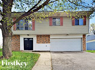 395 Waverly Dr, Elgin, IL 60120