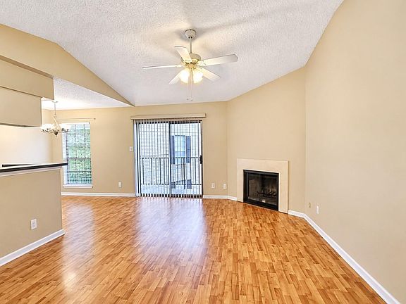 2nd image of 2120 El Paseo St APT 1304