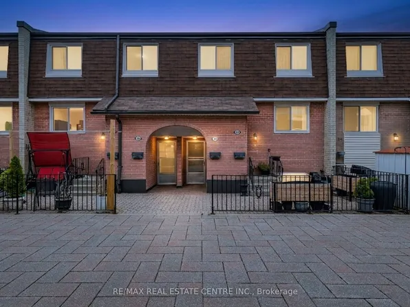 2170 Bromsgrove Rd #59, Mississauga, ON L5J 4J2