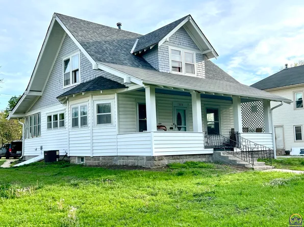 1315 Harrison St, Sabetha, KS 66534