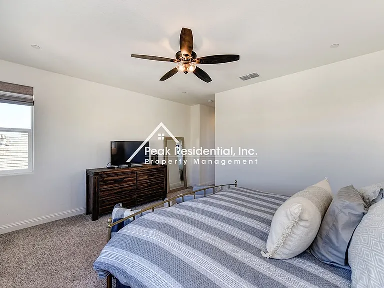 12753 Glass Beach Dr — Photo 50