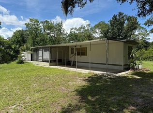 100 Soto St, Interlachen, FL 32148