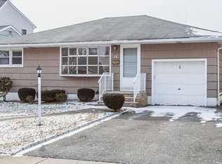 54 Hilltop Ct, Clifton, NJ 07012
