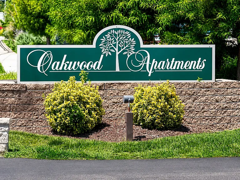 Oakwood Apartments — Photo 14
