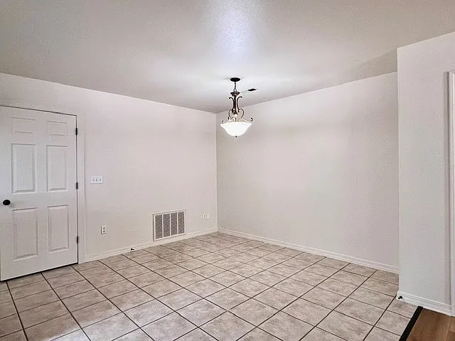5641 W Fountain St — Photo 9