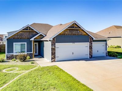 2705 Chasehire Dr, Lawrence, KS, 66046
