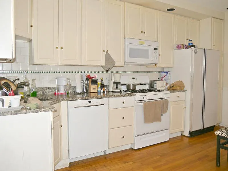 3 bed, 3.0 bath, 1479 sqft, $4,800 — Photo 2