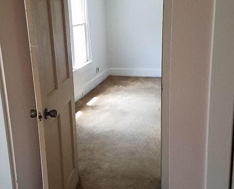 4th image of 2302 W 8th Ave