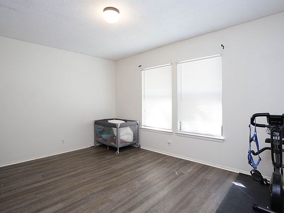 2nd image of 7697 Aspen Park Dr