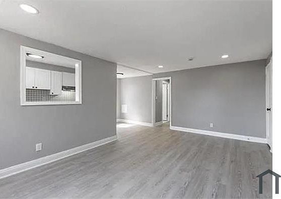5th image of 2607 Fairview Ave APT A