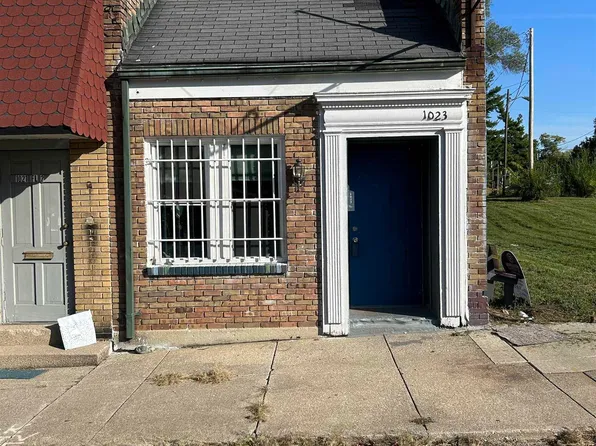 1023 E Madison St, South Bend, IN 46617