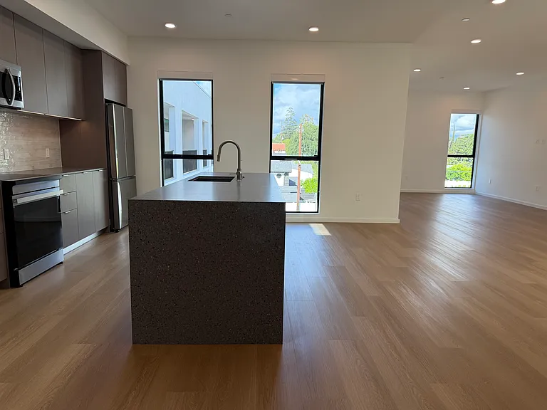 5119 Colfax Ave #301 — Photo 3