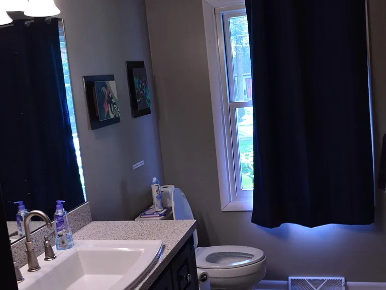 1009 Sycamore Dr — Photo 13