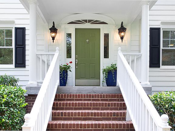 4th image of 30 Birnham Ln