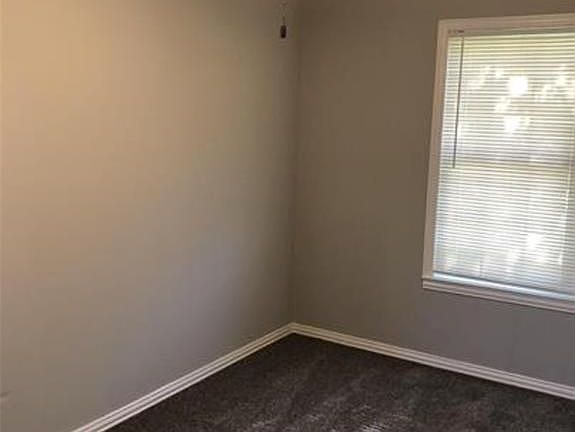 3rd image of 6118 Diamond Ct