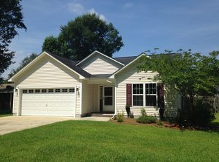 608 Maple Ave, Maysville, NC 28555