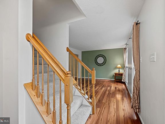 3rd image of 6428 Coxwold Dr