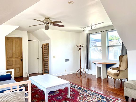 4th image of 590 Walnut St #3R