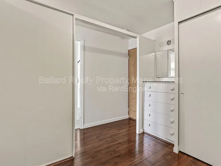 9030 Greenwood Ave N #106 — Photo 11
