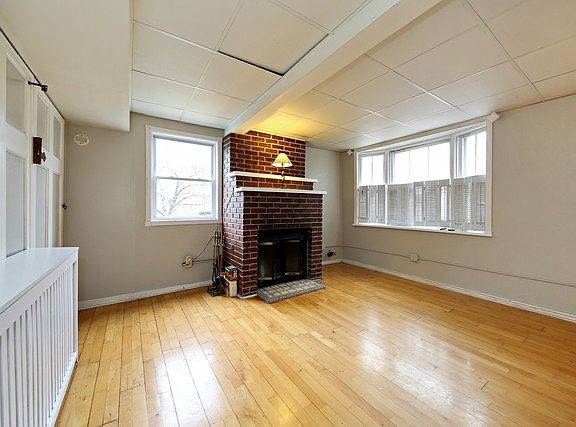 3rd image of 205 E Harris Ave