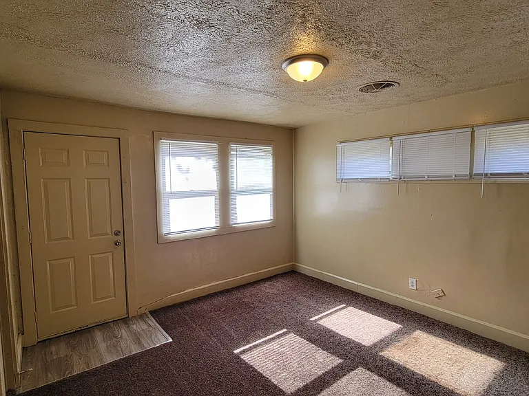 1231 Shepard St — Photo 7