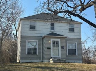 17116 Ridgeton Dr, Cleveland, OH 44128