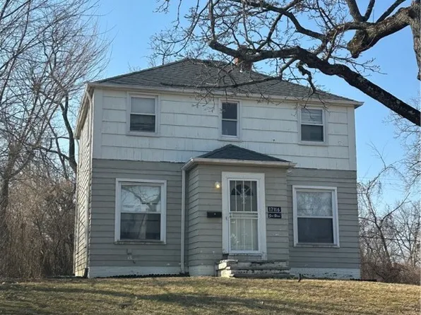 17116 Ridgeton Dr, Cleveland, OH 44128