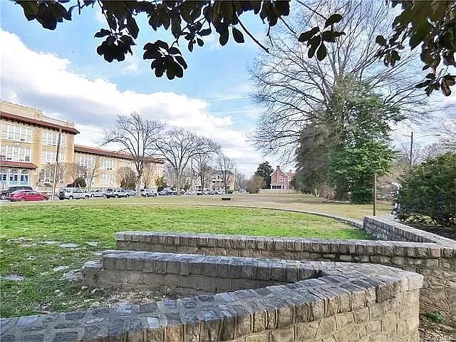 3422 Kensington Ave — Photo 3
