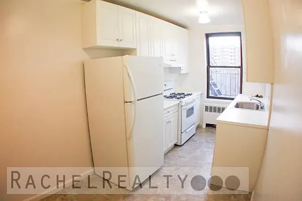 Rented by Rachel Realty | media 3